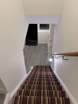 Almons Way, Slough, Image 8