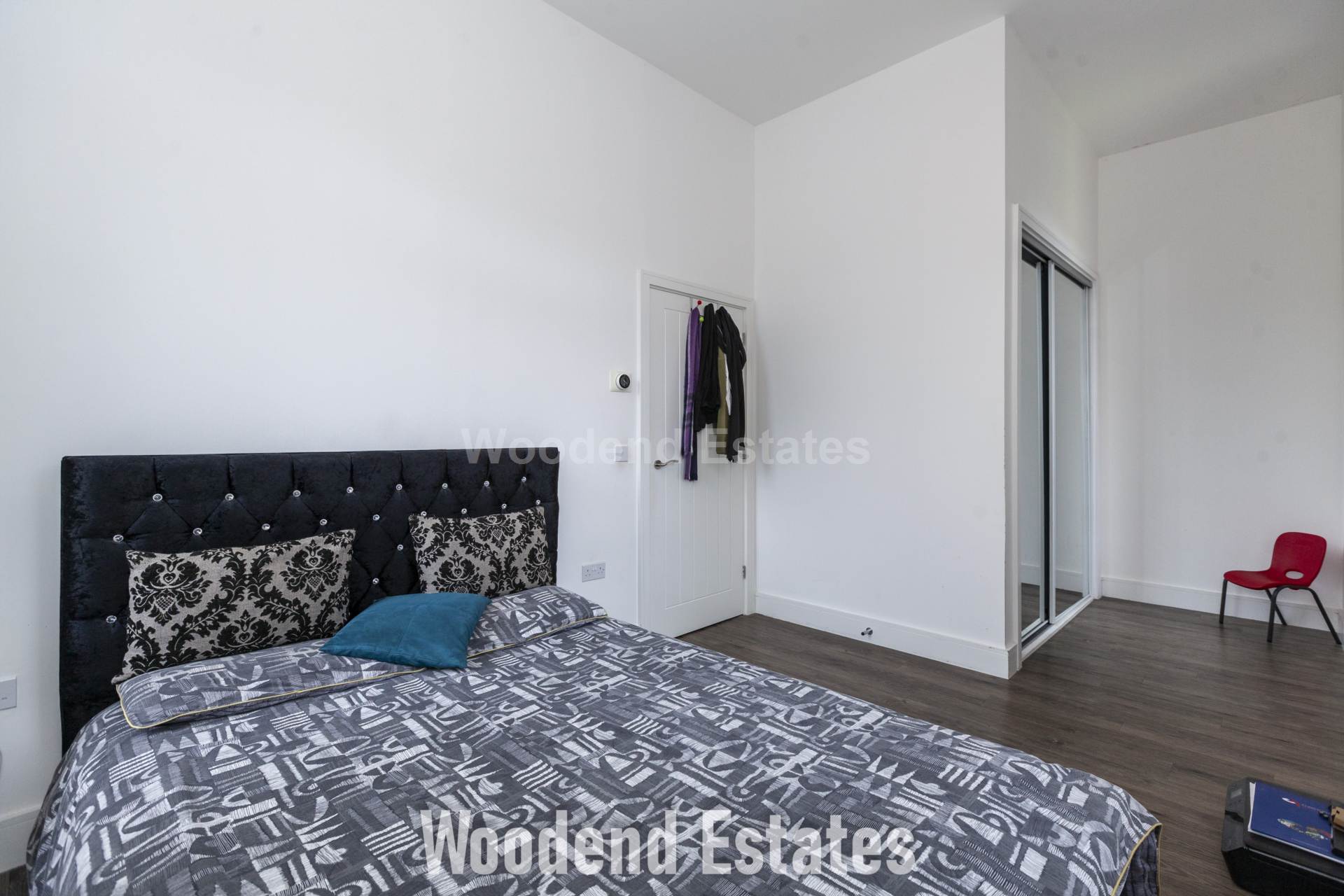 Overlord Close, Uxbridge, Image 10