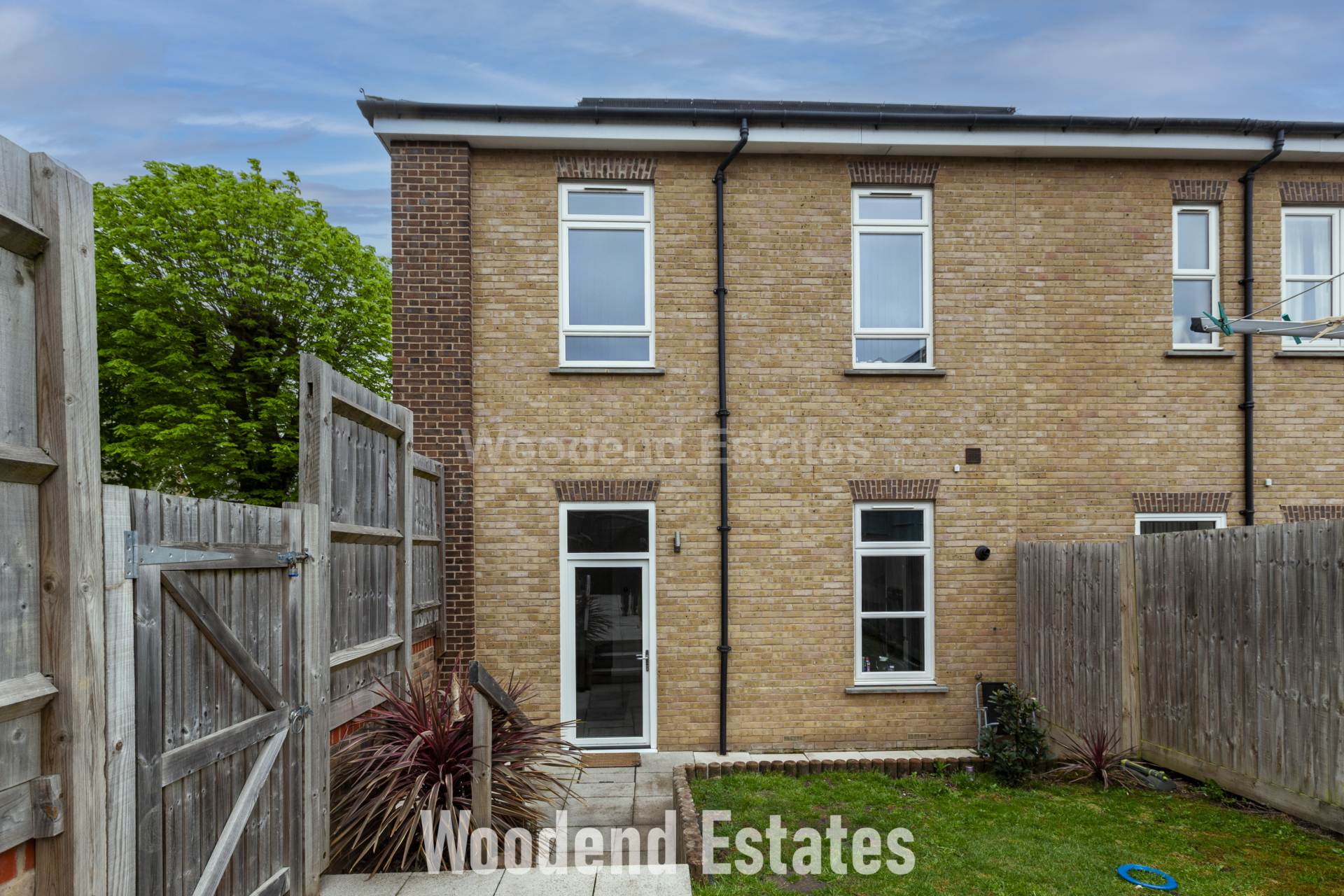 Overlord Close, Uxbridge, Image 22