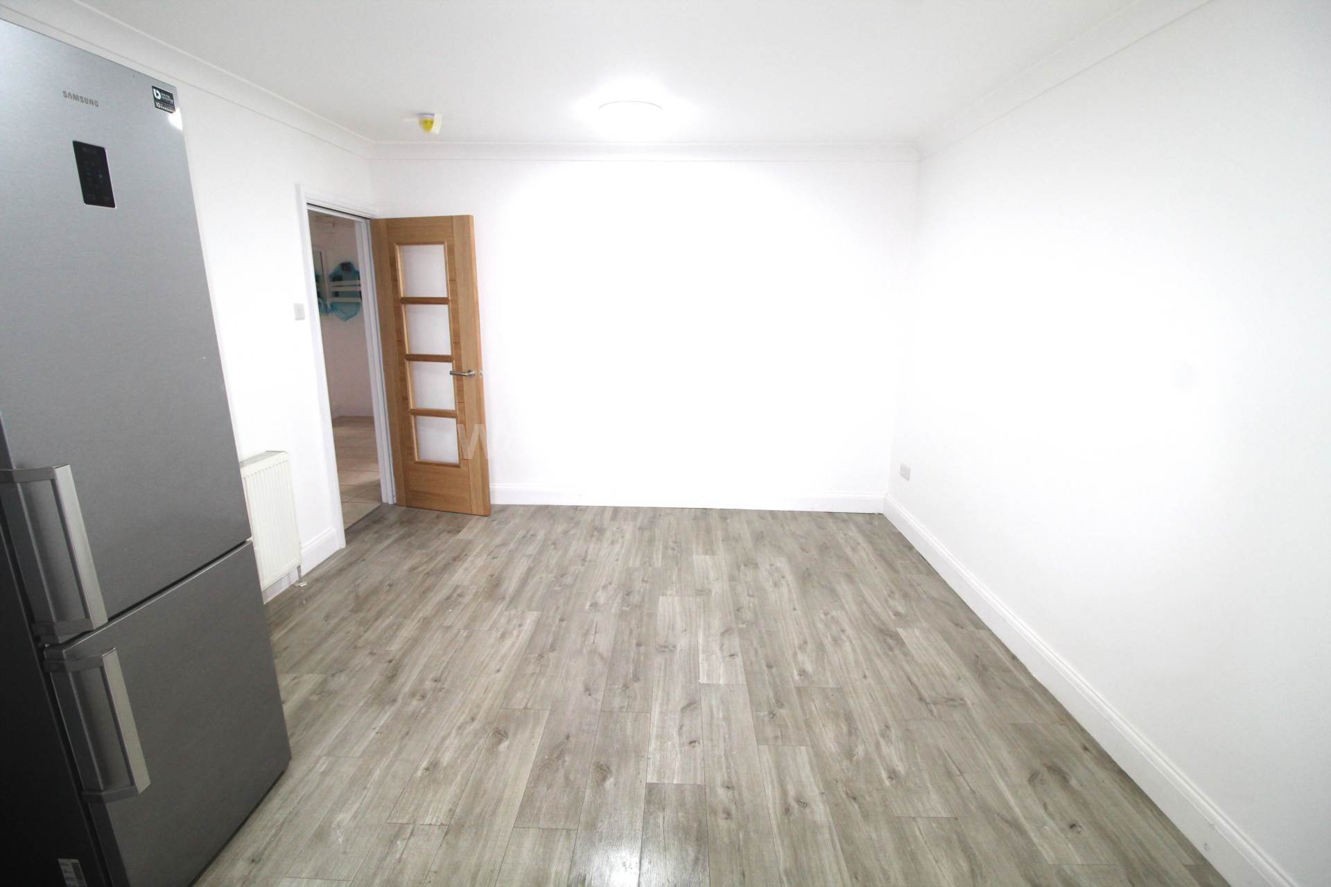 Parkfield Avenue, Uxbridge, Image 2