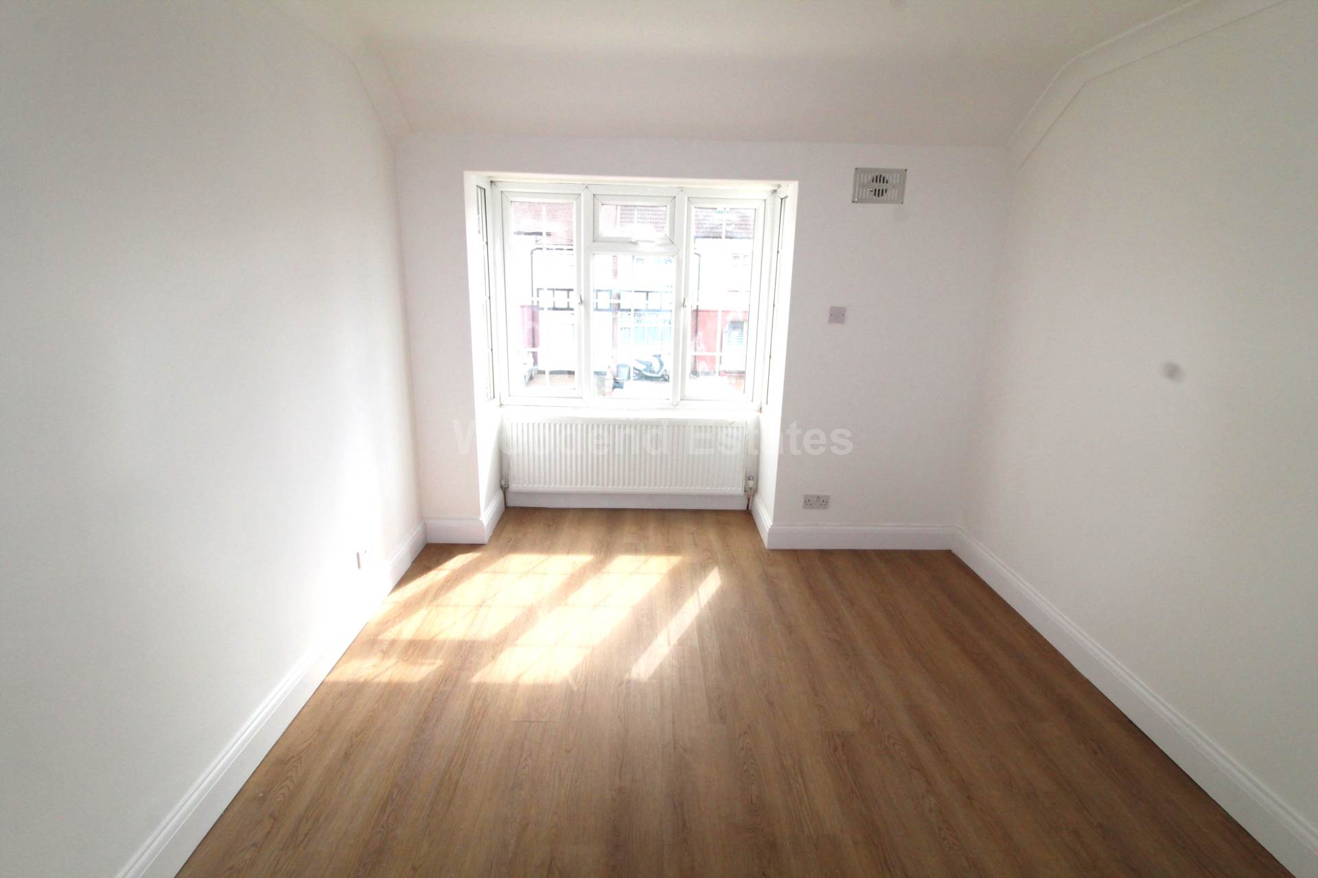 Parkfield Avenue, Uxbridge, Image 5