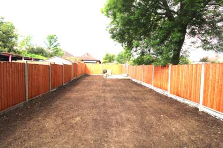 Parkfield Avenue, Uxbridge, Image 12