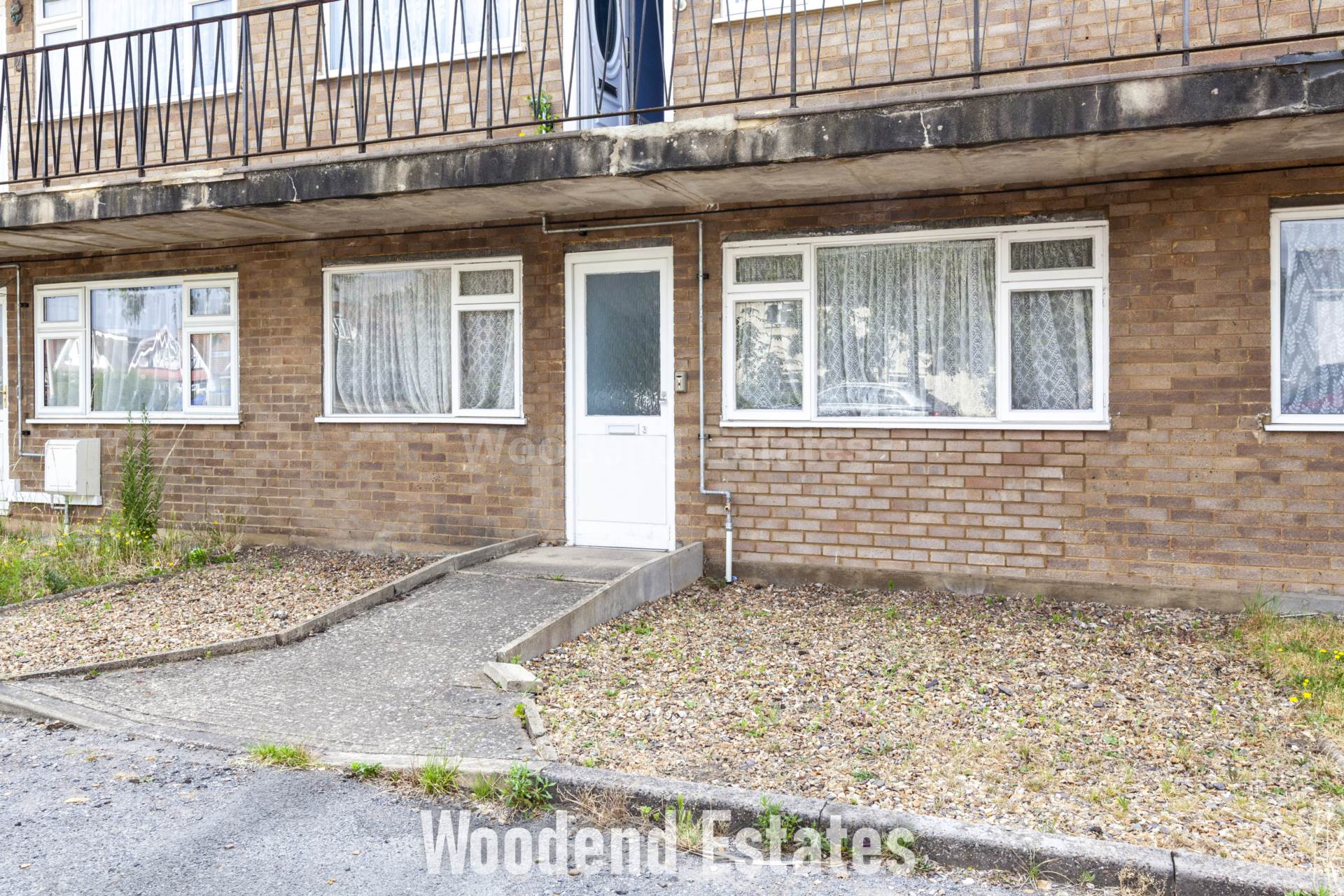 Towers Court, Uxbridge, Image 10