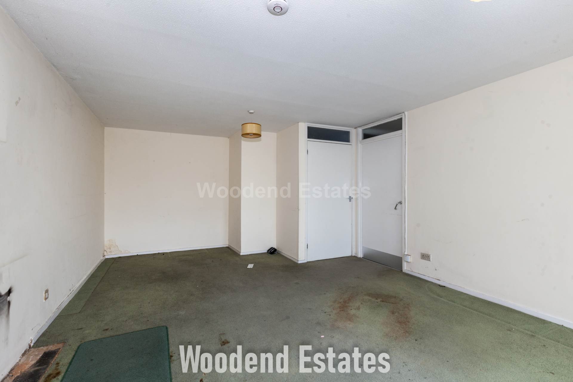 Towers Court, Uxbridge, Image 12