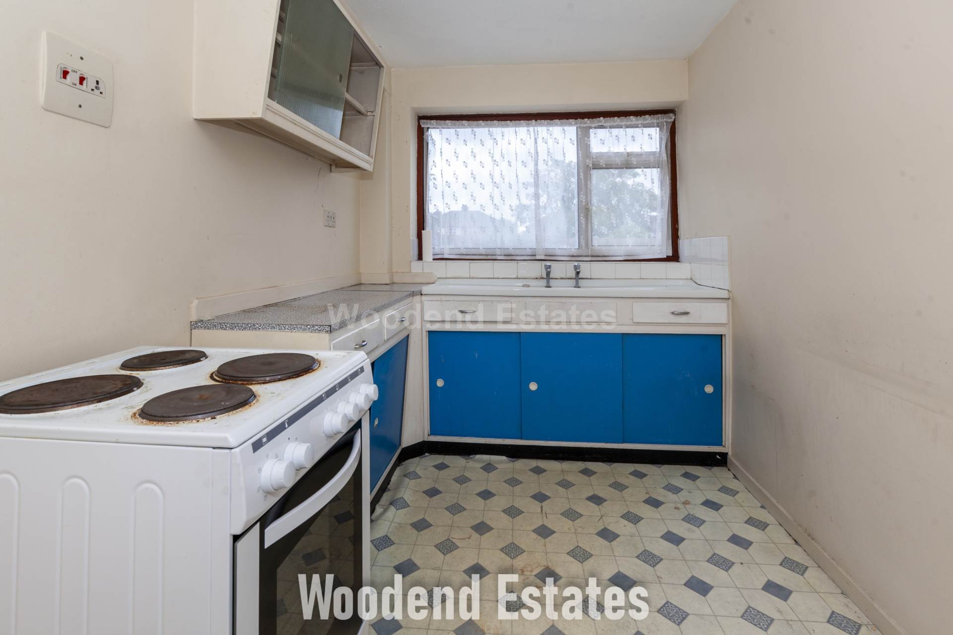 Towers Court, Uxbridge, Image 3