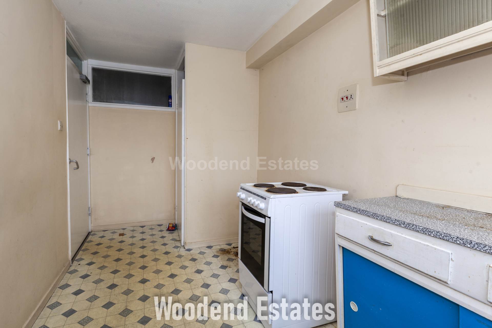 Towers Court, Uxbridge, Image 6