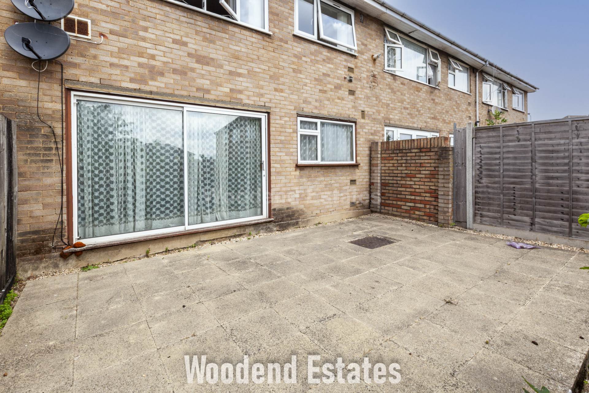 Towers Court, Uxbridge, Image 8