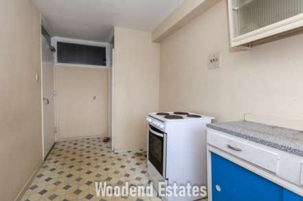 Towers Court, Uxbridge, Image 6