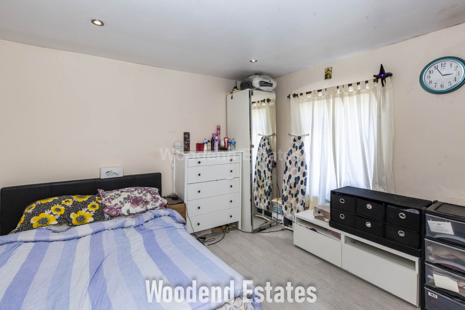 Golden Crescent, Hayes, Image 13