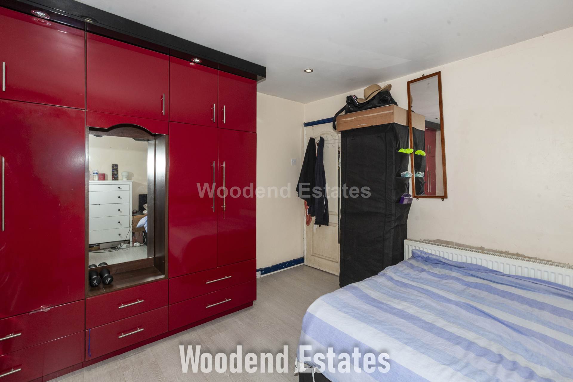 Golden Crescent, Hayes, Image 14
