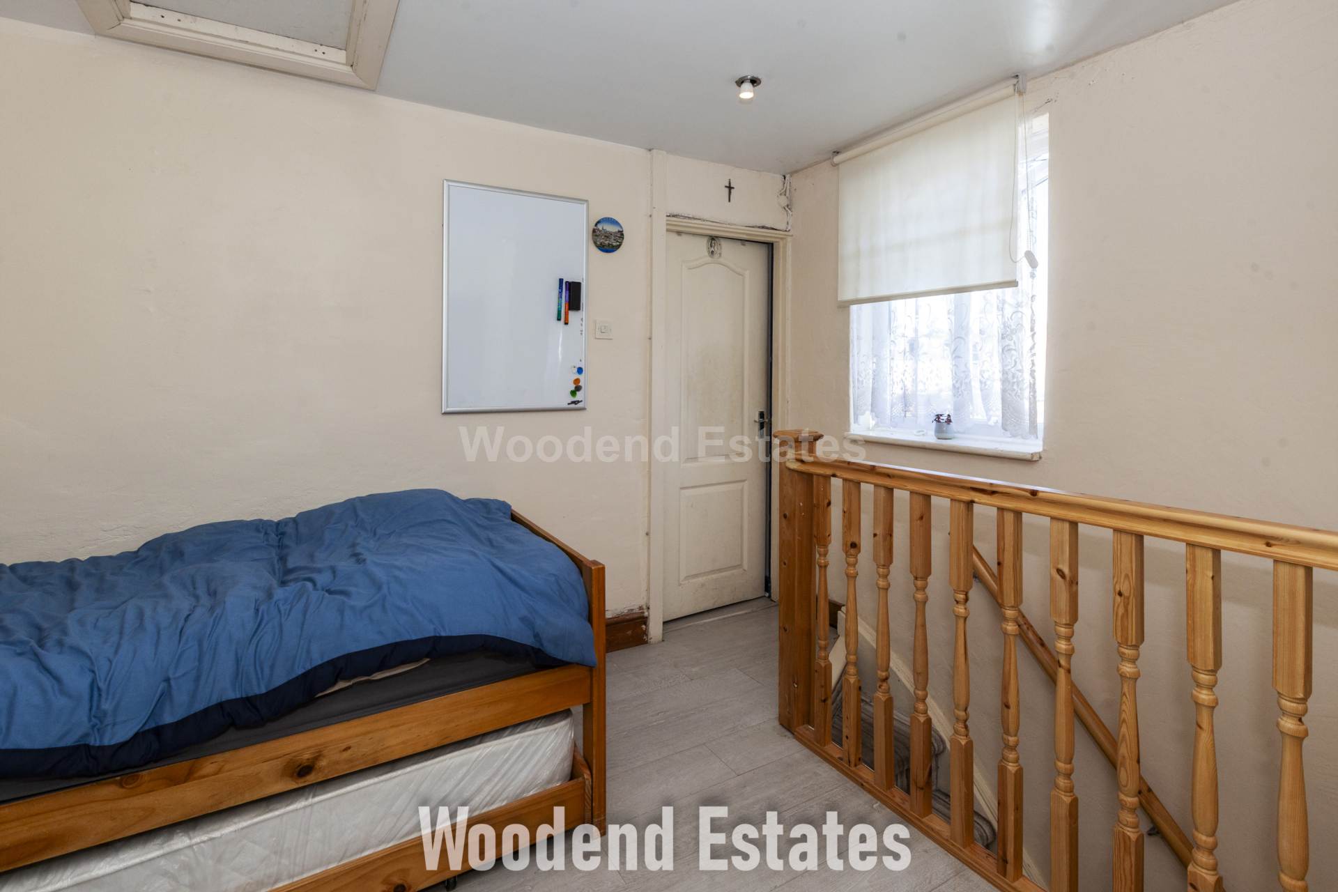 Golden Crescent, Hayes, Image 18