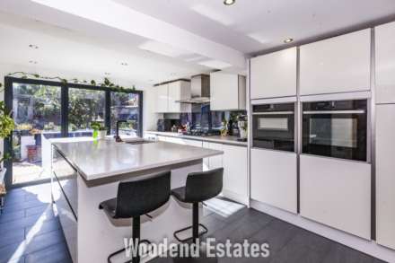 Golden Crescent, Hayes, Image 11