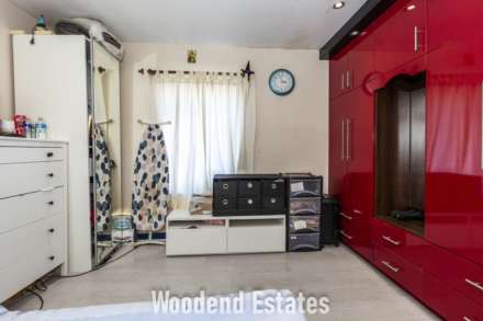 Golden Crescent, Hayes, Image 15
