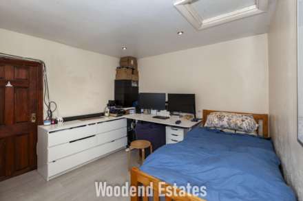 Golden Crescent, Hayes, Image 19