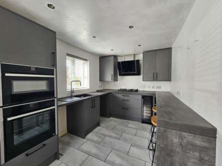 Bullhurst Close, Norton Heights, Image 3