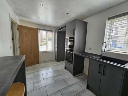 Bullhurst Close, Norton Heights, Image 4