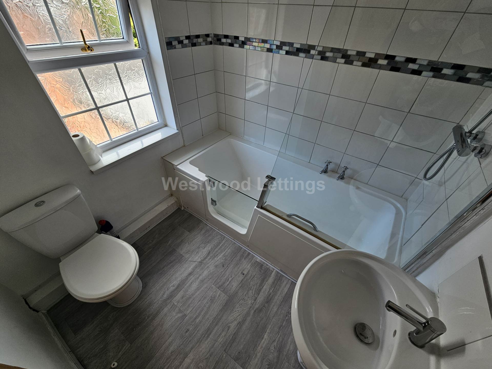 Belle Vue, Leek, Image 6