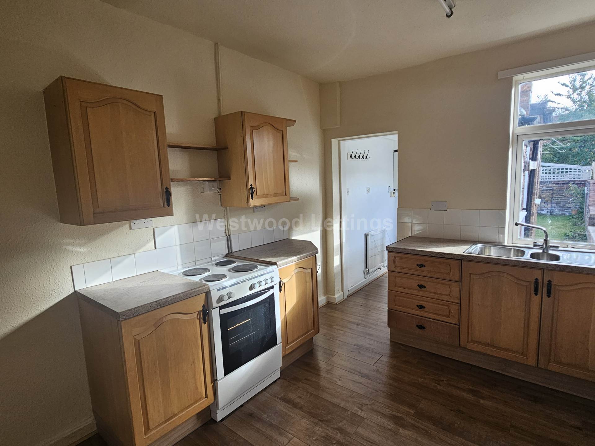 Belle Vue, Leek, Image 3