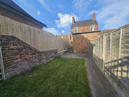 Belle Vue, Leek, Image 8