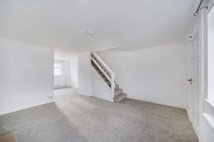 Guernsey Close, Heston, Image 5