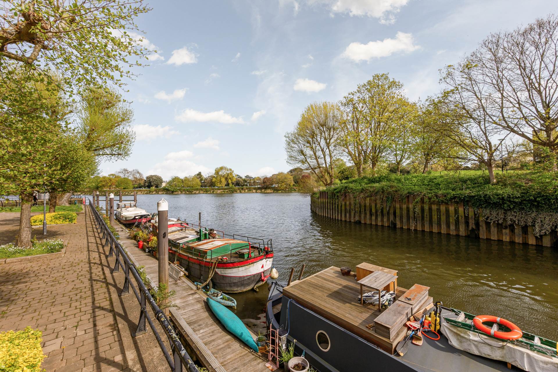 Point Wharf Lane, Brentford, Image 11