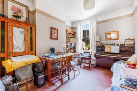 Windmill Road, Brentford, Image 3