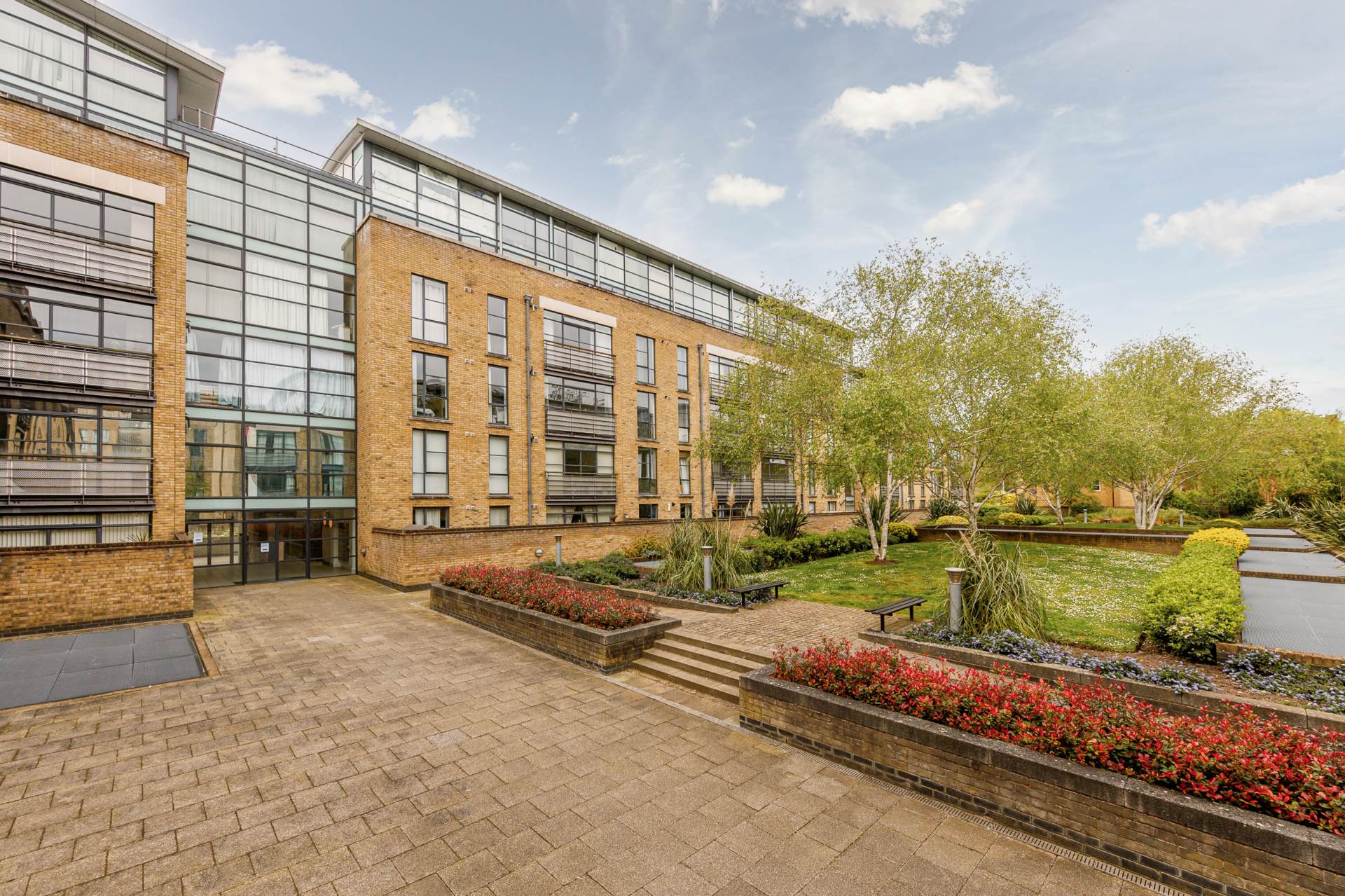 Town Meadow, Brentford, Image 12
