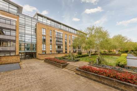 Town Meadow, Brentford, Image 12