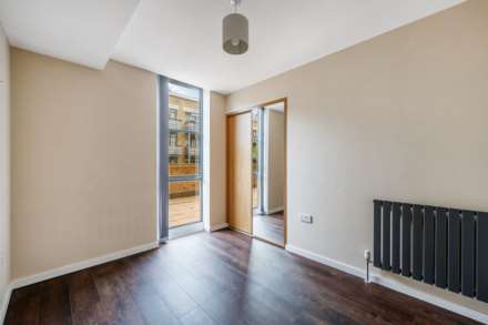 Town Meadow, Brentford, Image 8