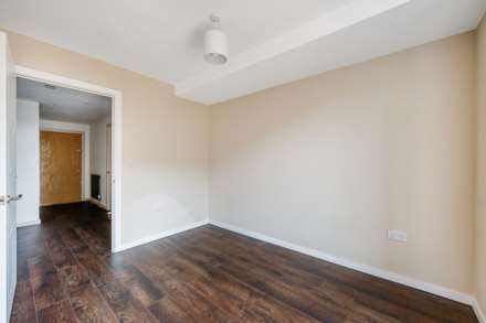 Town Meadow, Brentford, Image 9