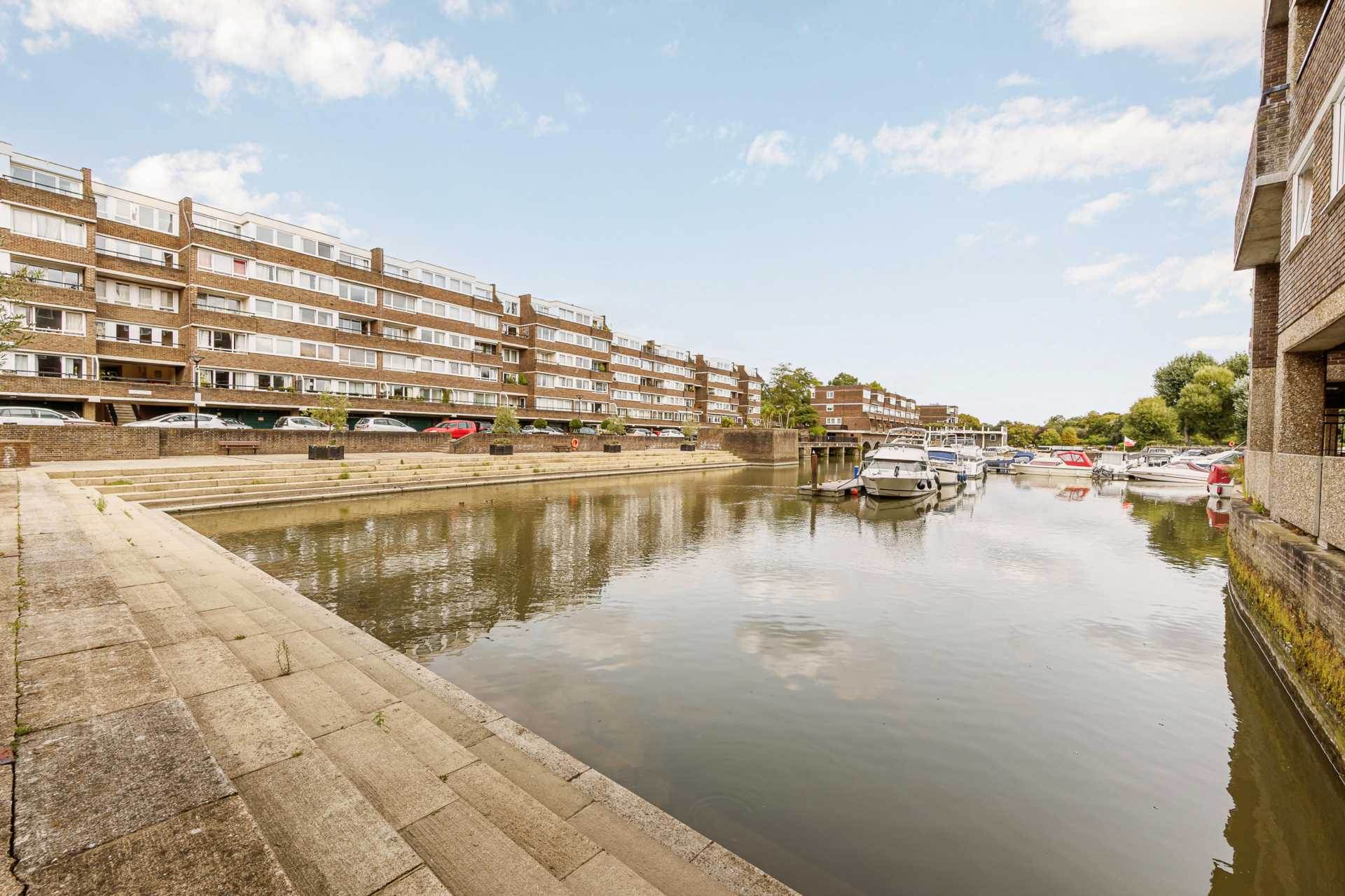 Otho Court, Brentford Dock, Image 7