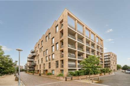 Isambard Court, Brentford Lock West, Brentford, Image 1