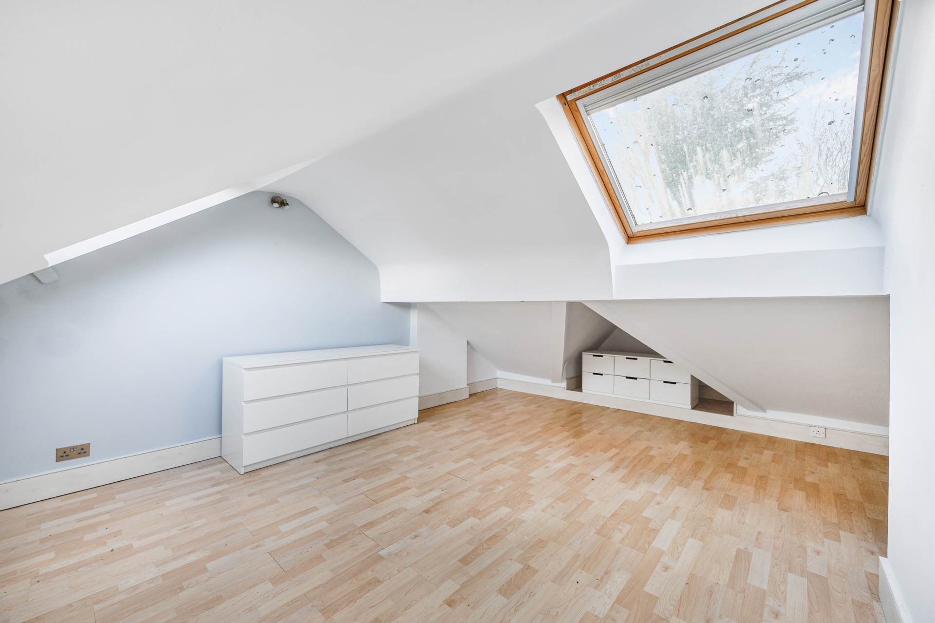 Brent Road, Brentford, Image 8