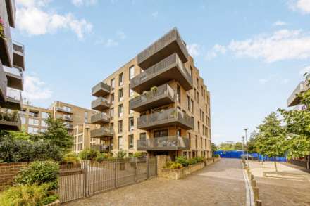 Isambard Court, Brentford, Image 3