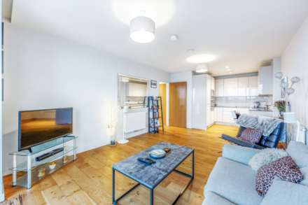 Isambard Court, Brentford, Image 5