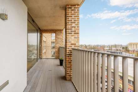 Isambard Court, Brentford, Image 8