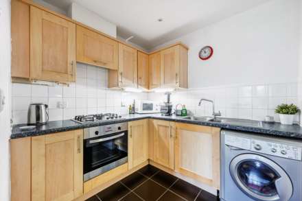 Kingsleigh Close, Brentford, Image 6