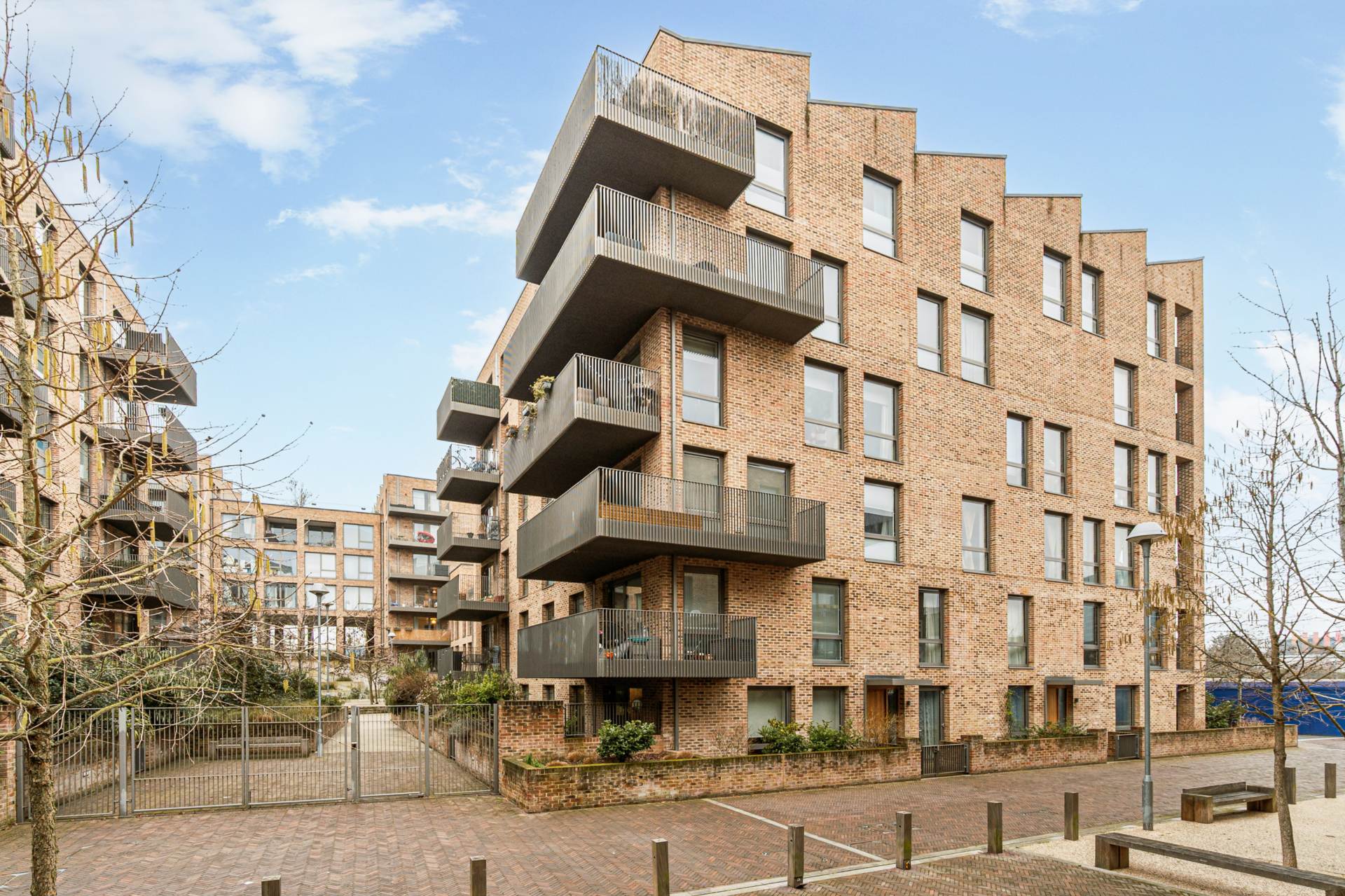 Isambard Court, Paddlers Avenue, Brentford Lock West, Image 1