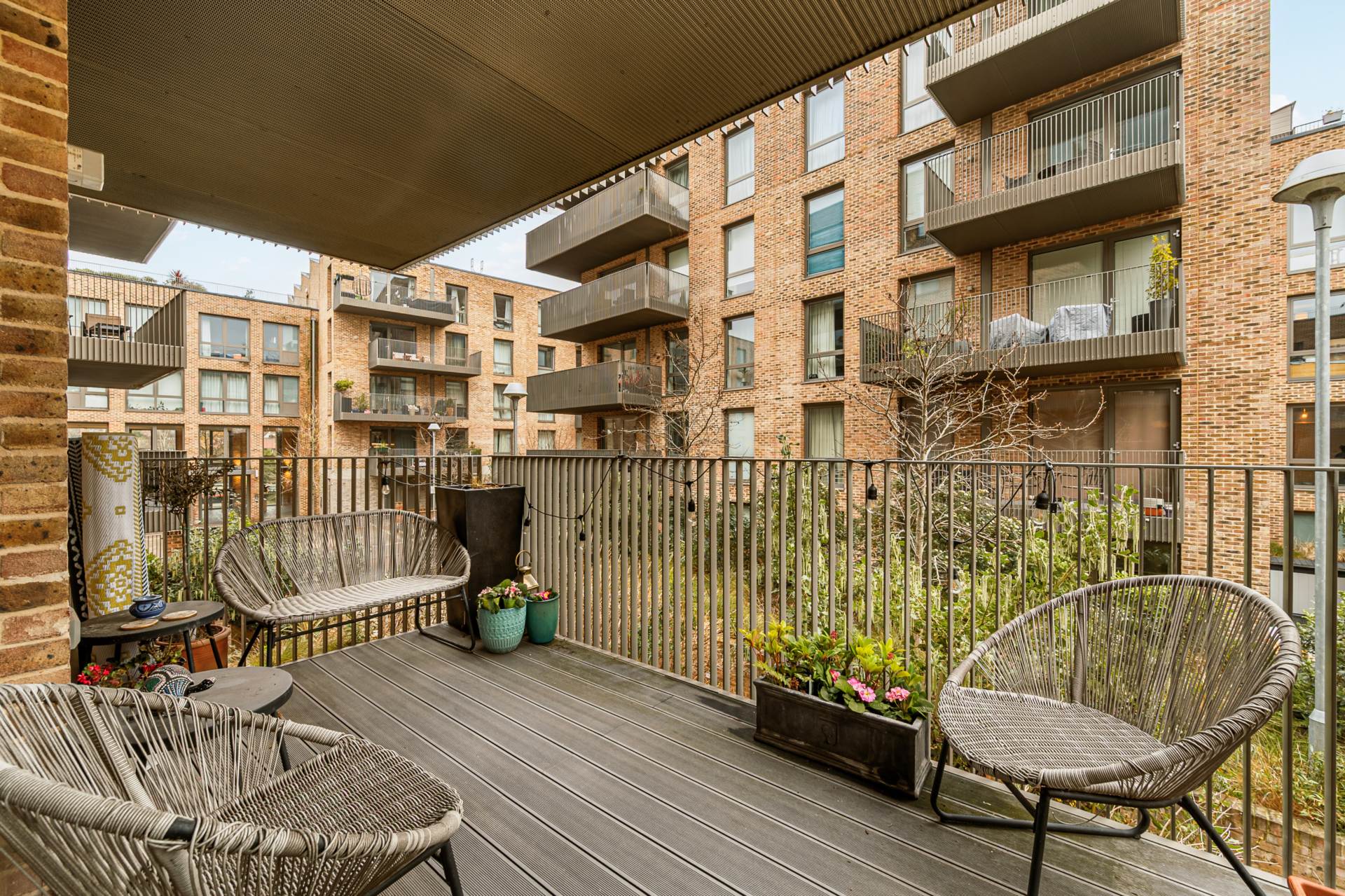 Isambard Court, Paddlers Avenue, Brentford Lock West, Image 7