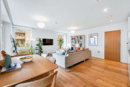 Isambard Court, Paddlers Avenue, Brentford Lock West, Image 5