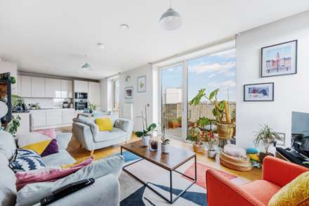 Isambard Court, Brentford Lock West, Image 3