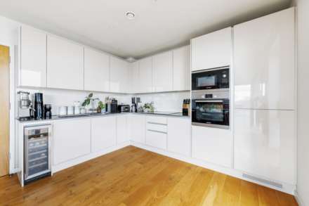 Isambard Court, Brentford Lock West, Image 5
