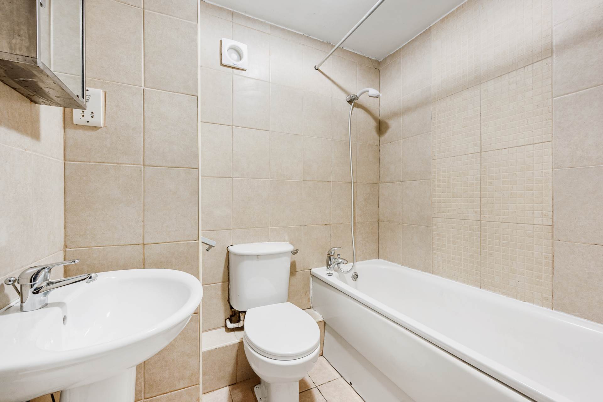 Church Court, St Johns Road, Isleworth TW7, Image 6