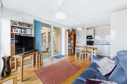 Isambard Court, Brentford Lock West, Image 1