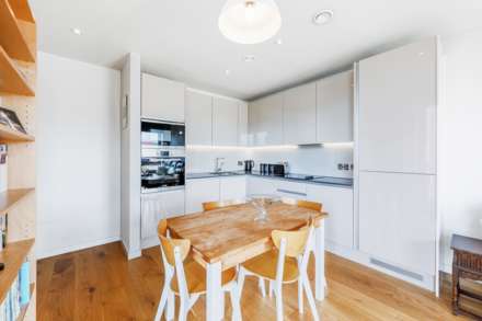 Isambard Court, Brentford Lock West, Image 4