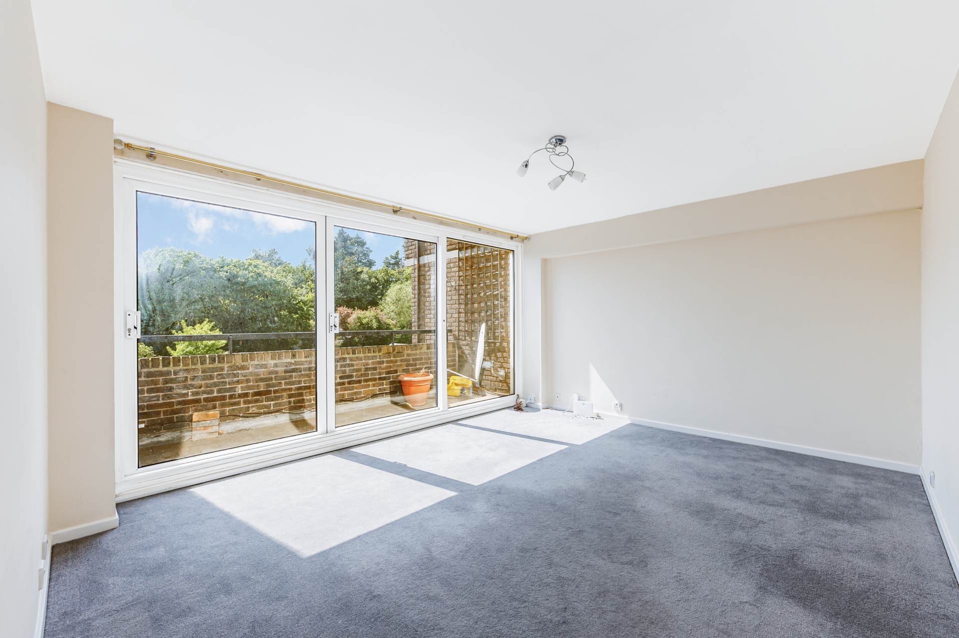 Otho Court, Brentford Dock, Image 3