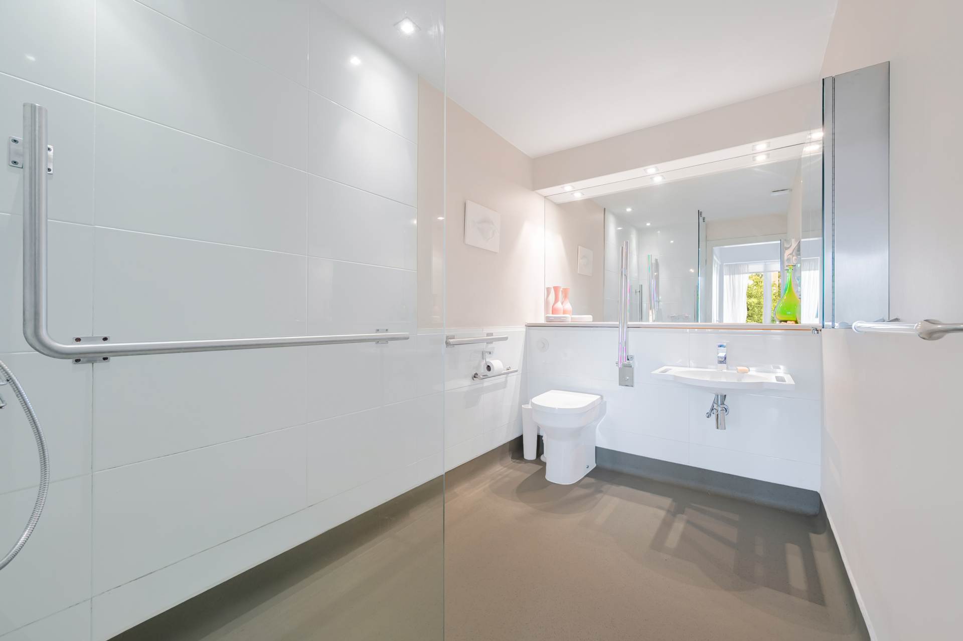 Regatta Point, 38 Kew Bridge Road, TW8, Image 10