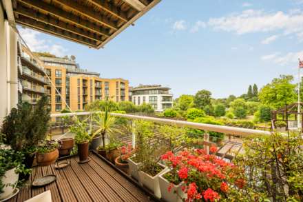 Regatta Point, 38 Kew Bridge Road, TW8, Image 2