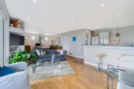 Regatta Point, 38 Kew Bridge Road, TW8, Image 4