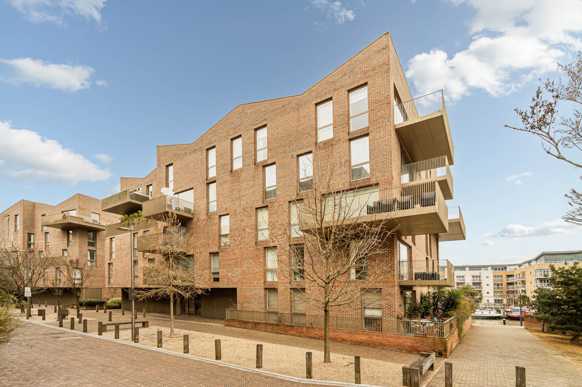 Halyards Court, Brentford Lock West, Brentford, Image 2